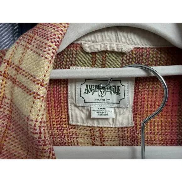 Lot of 3 Women’s American Eagle Flannel Button Up Shirts L Large - Picture 6 of 11